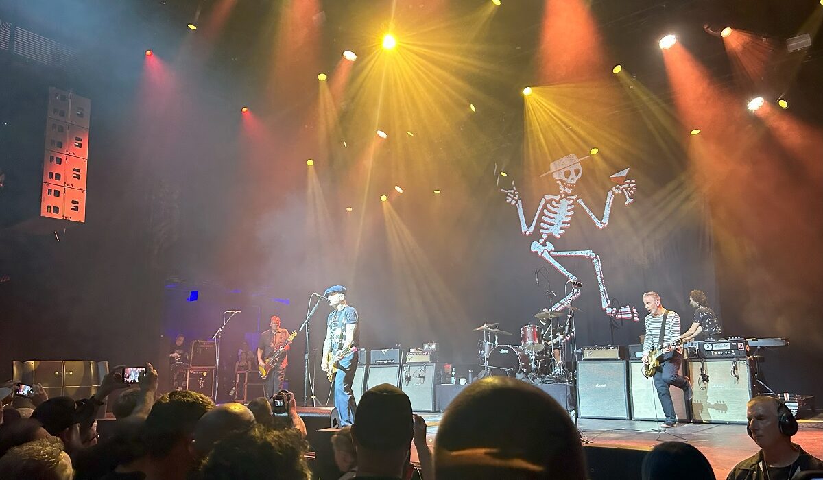 Social Distortion